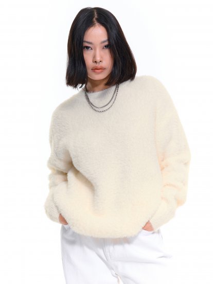 Fluffy pullover