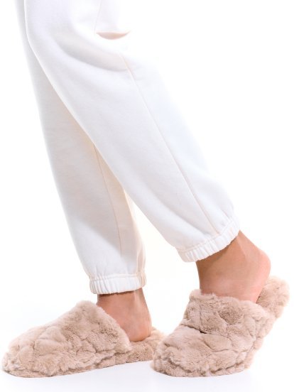 Faux fur slippers