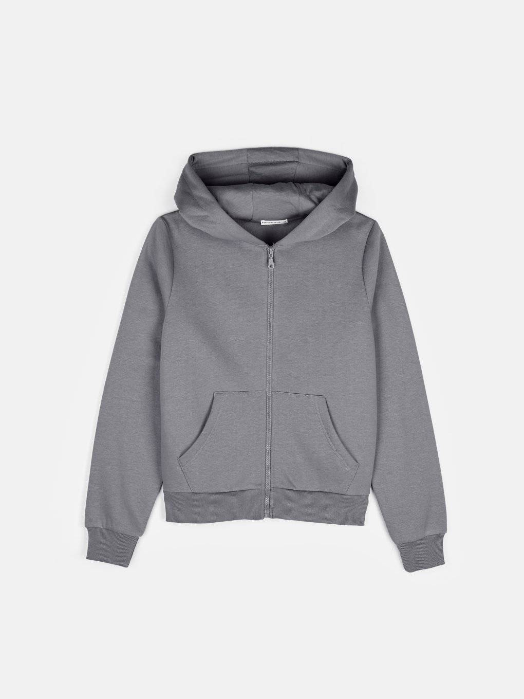 Basic zip-up hoodie with kangaroo pocket