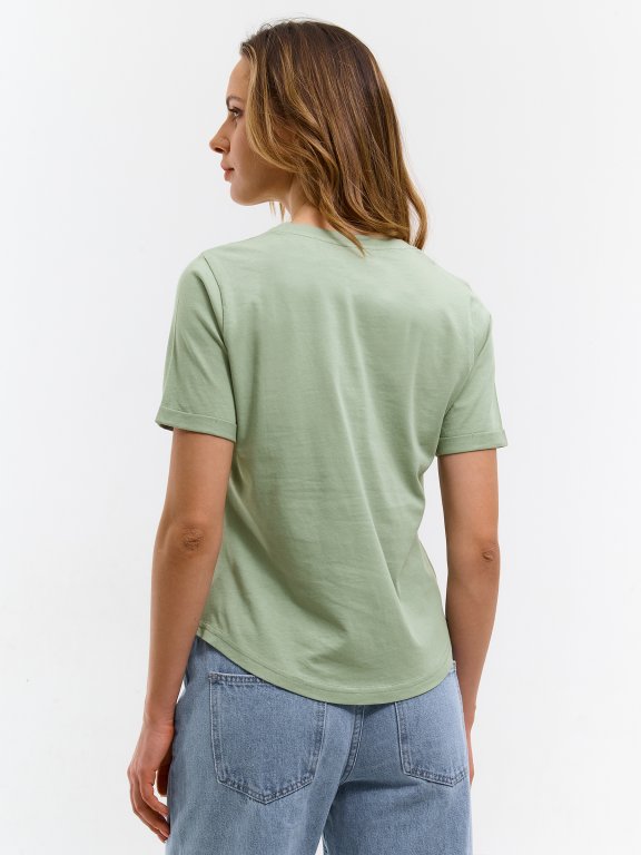 Basic cotton t-shirt with round hem