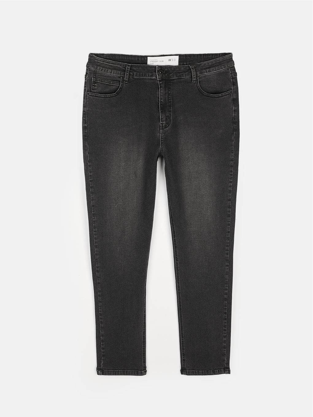 Basic straight slim jeans
