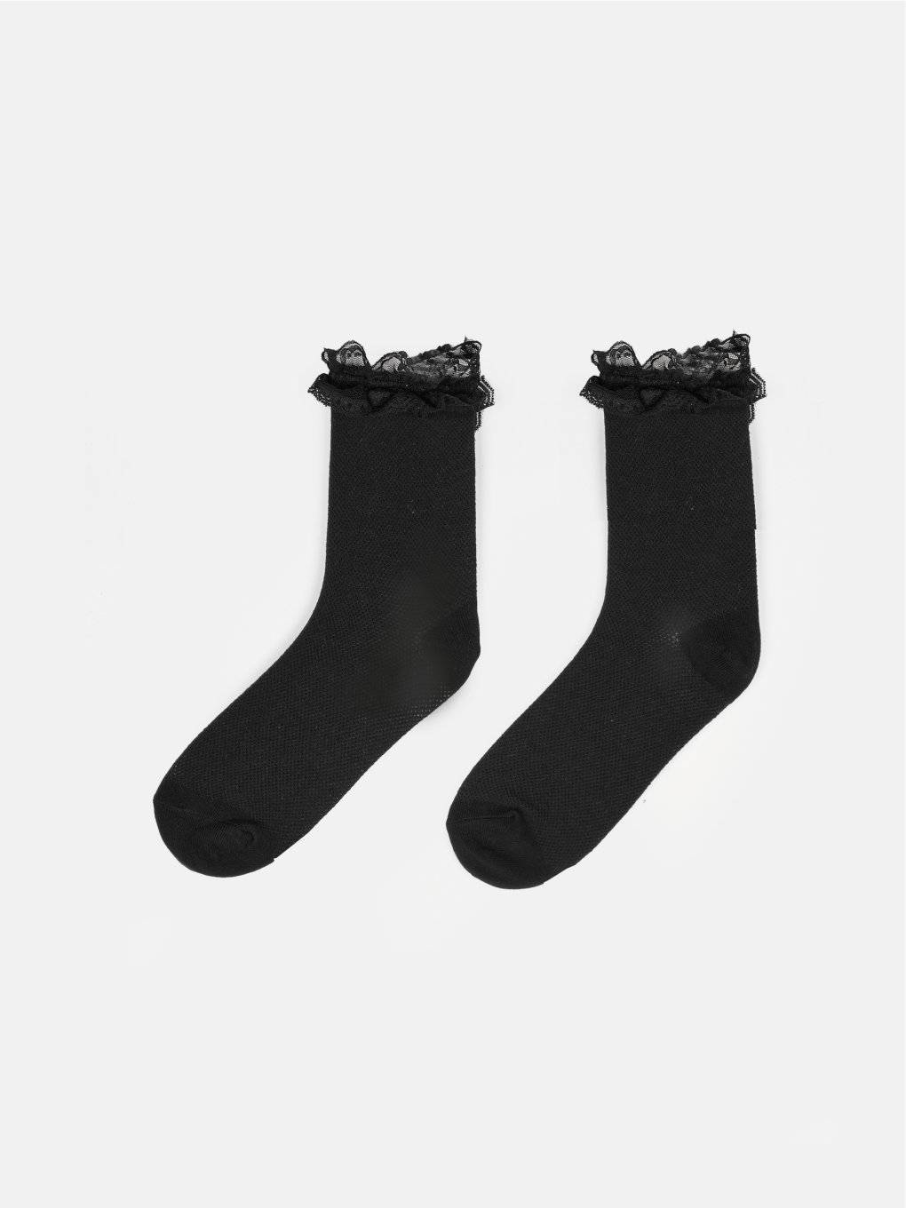 Високи чорапи с дантела
