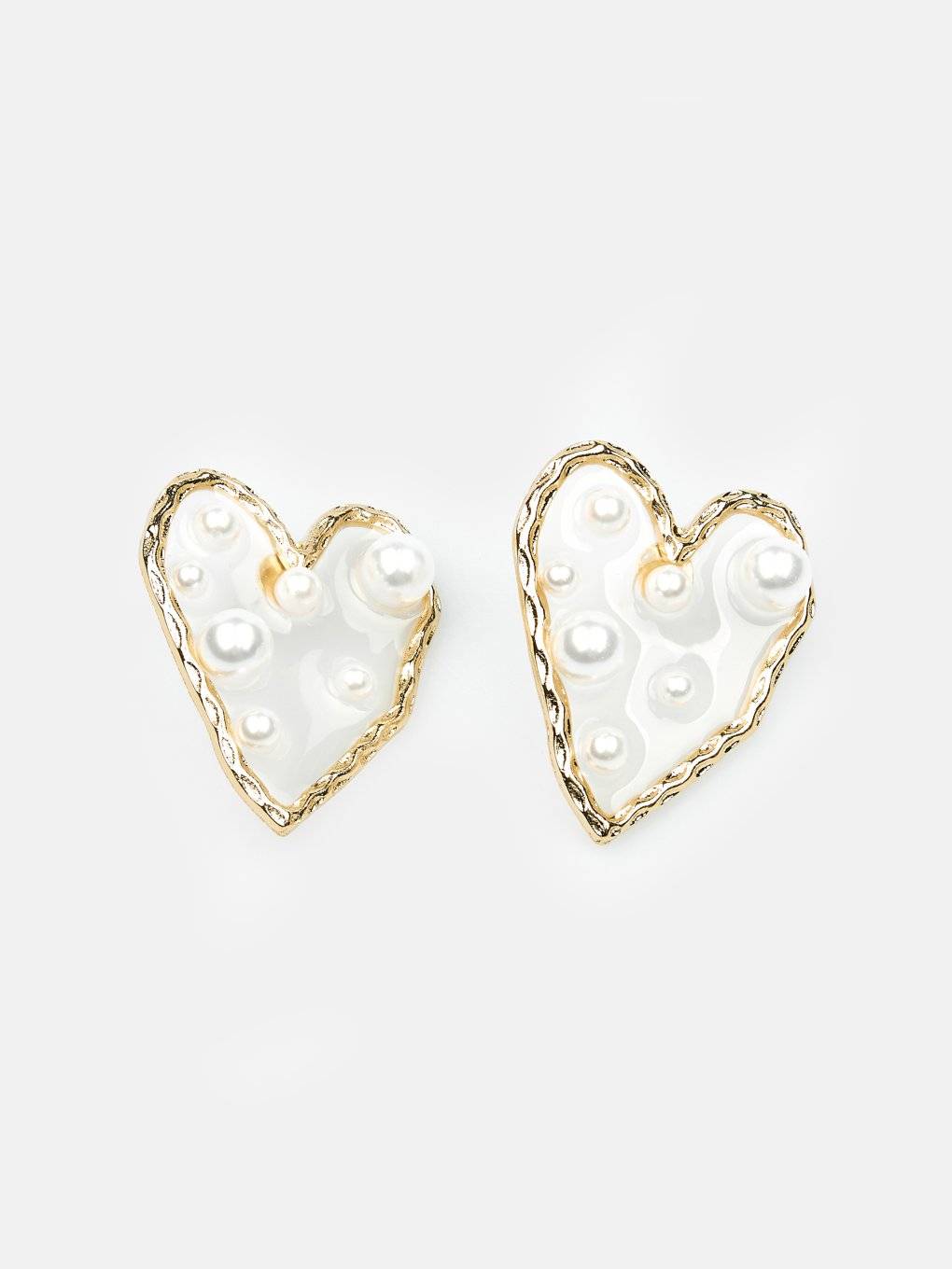 Heart shaped earrings with faux pearls