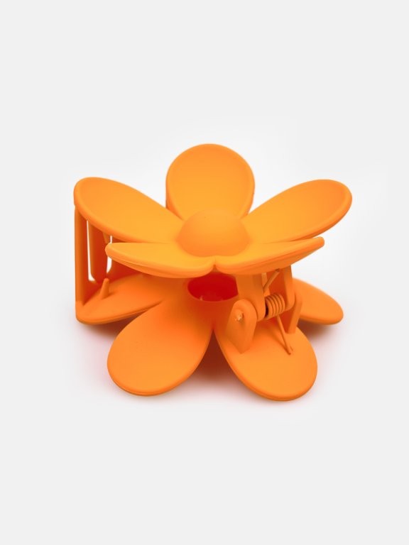 Plastic hair clip in flower shape
