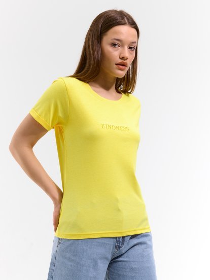 Neonowa koszulka z haftem