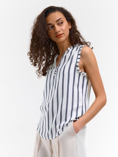 Ladies striped sleeveless blouse