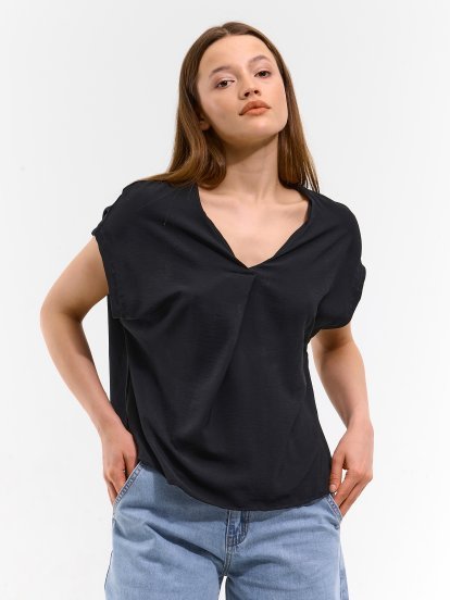 Ladies crop blouse