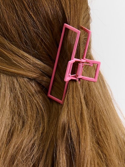 Basic metal hair clip